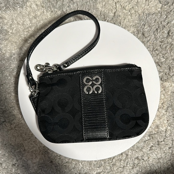 FIRM! EUC 2 Piece Coach Parker OP Art Shoulder Bag & Wristlet - Picture 7 of 10